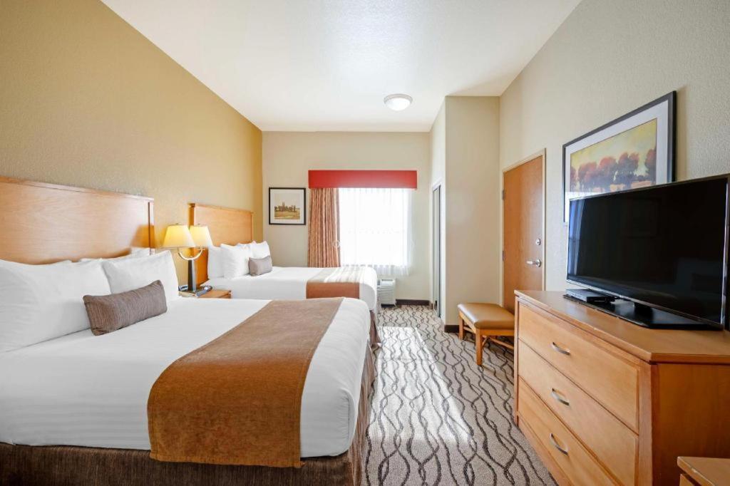 Best Western Plus Guymon Hotel And Suites Exterior photo
